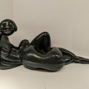 Sculpture de deux femme nues allongées